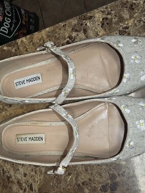 Steve Madden Women's Ivory Embroidered Mary Jane Flats